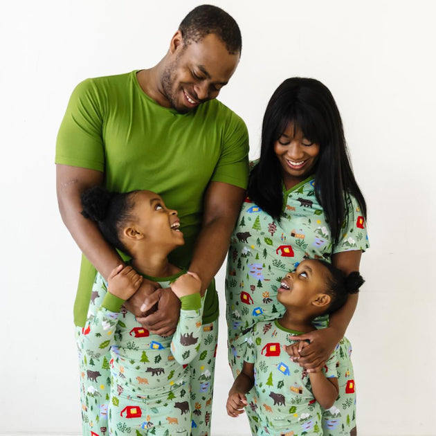 http://littlesleepies.com/cdn/shop/collections/Happy_Campers-Family_Matching-Lifestyle09_1_1200x630.jpg?v=1664246307