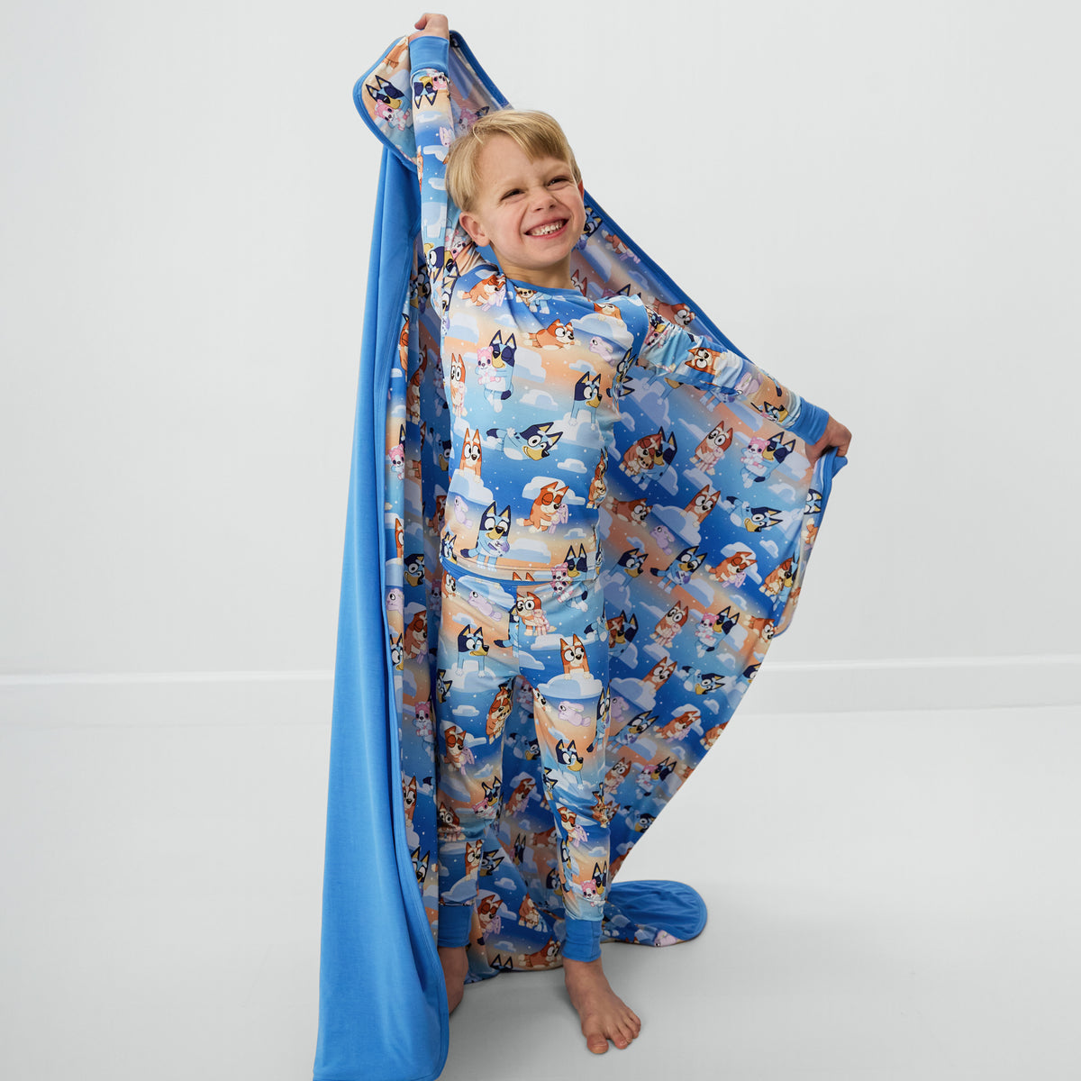 Bluey Blue Sleepytime Large Cloud Blanket® – Little Sleepies display picture 1
