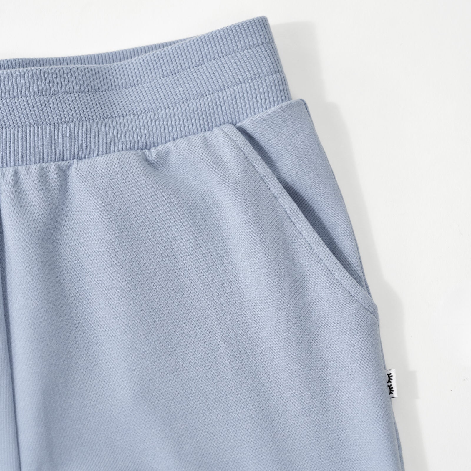 Close up image of the pocket detail on the Fog Jogger