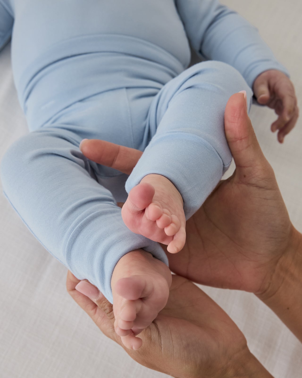 Close up of the foot ankle cuffs on the Light Fog Fold Over Legging
