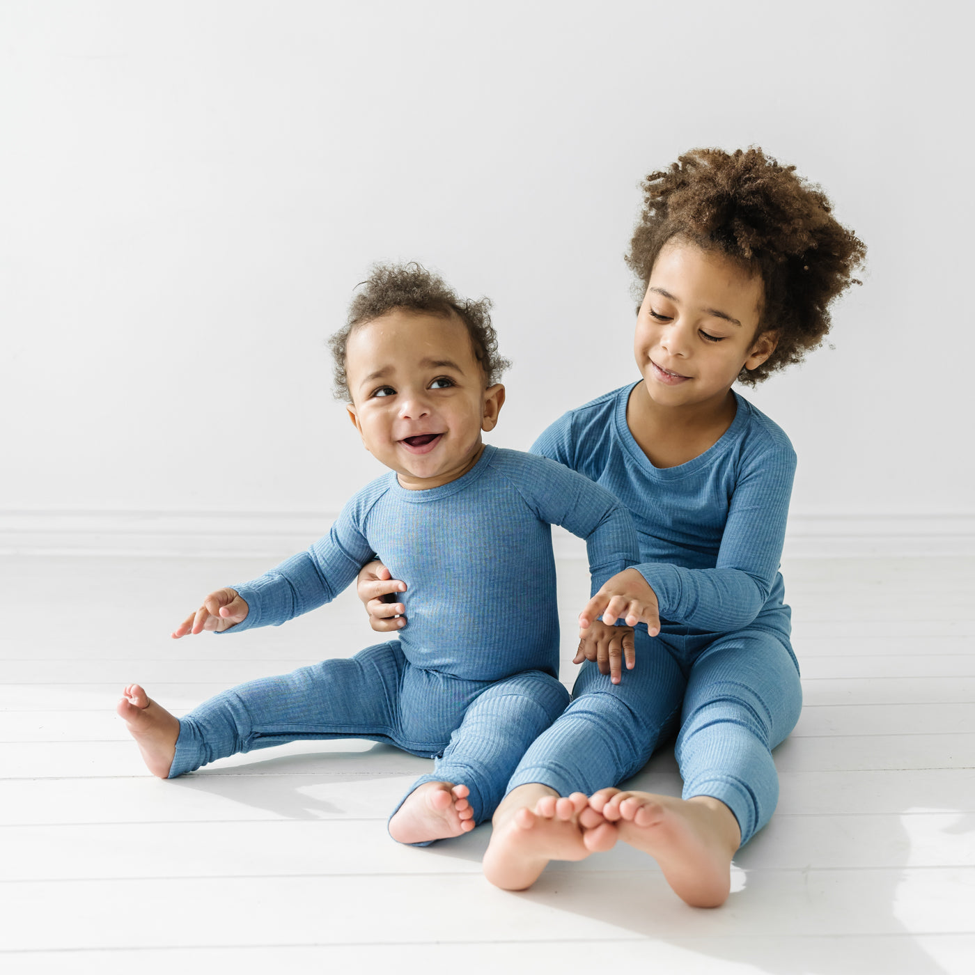 Crescent Zippy - Heather Blue Ribbed Crescent Zippy