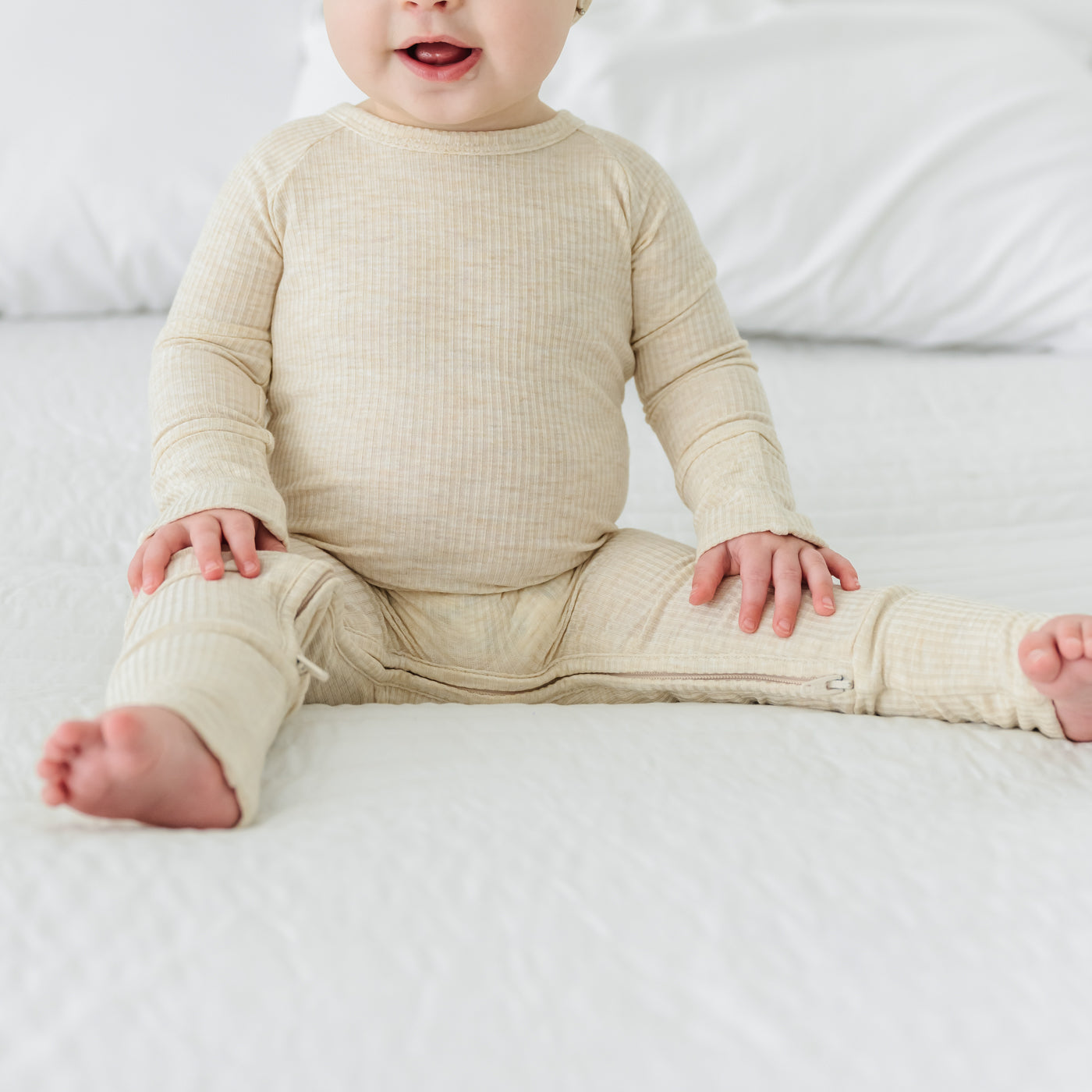 Crescent Zippy - Heather Oatmeal Ribbed Crescent Zippy