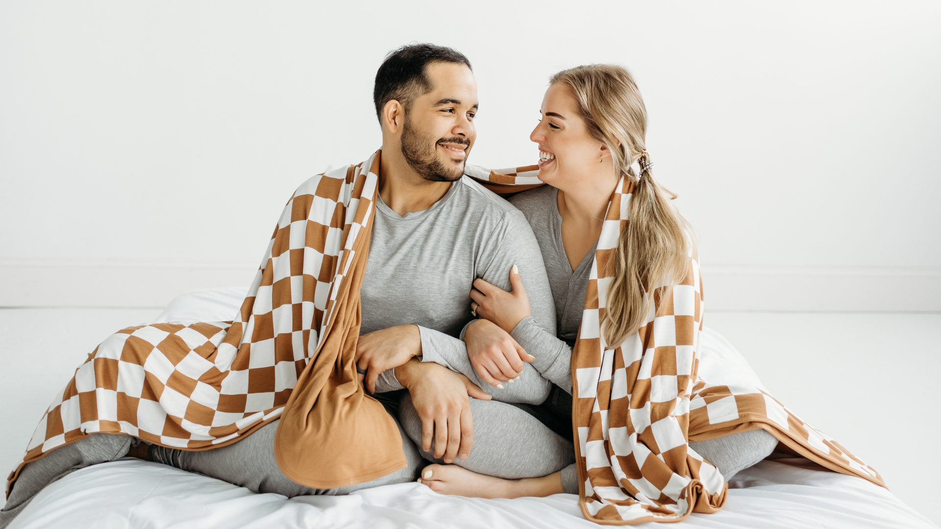 Meet The Oversized Cloud Blanket® | Little Sleepies Meet The Oversized Cloud Blanket® | Little Sleepies