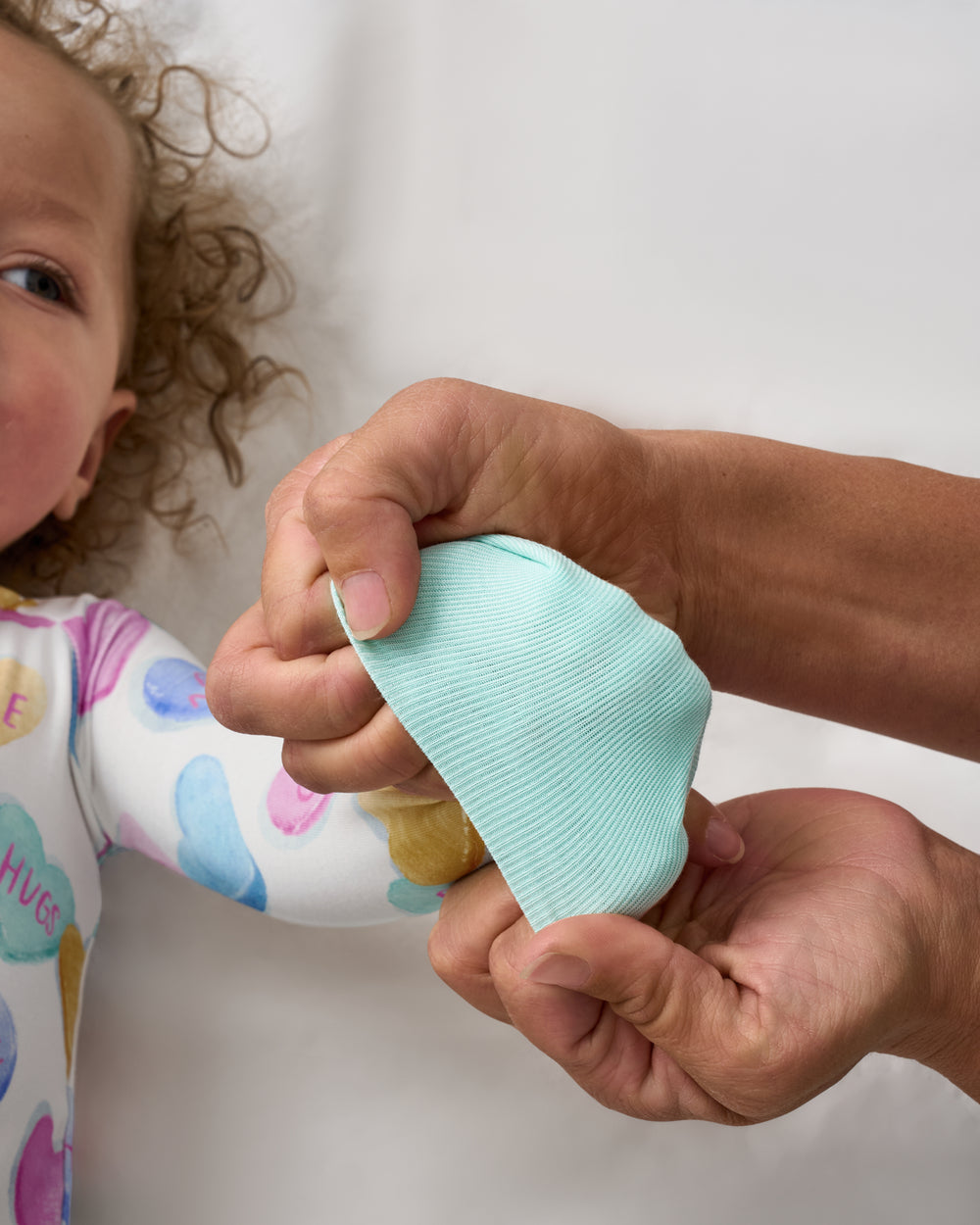 Close up of the mitten detail on the Candy Cuties Zippy