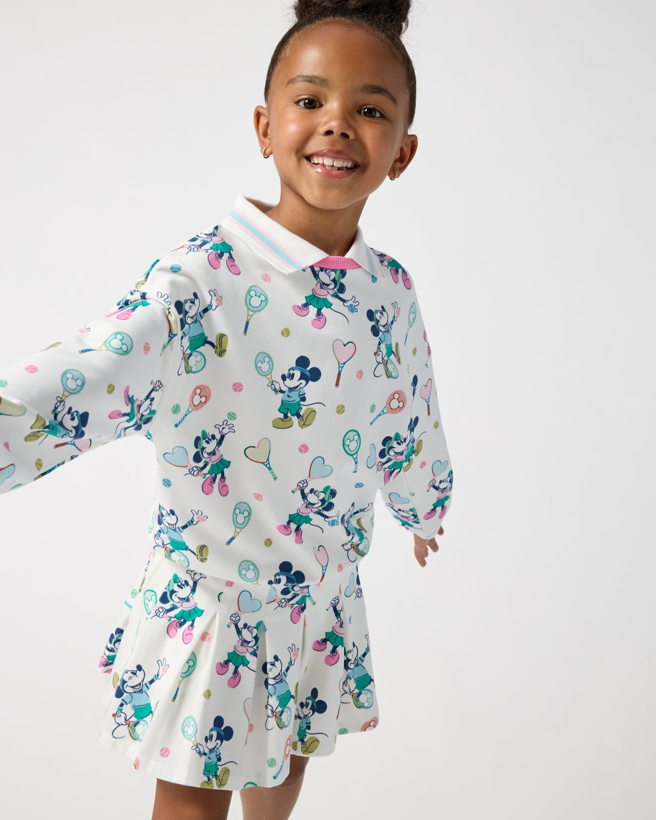 Girl wearing the Disney Mickey Mouse & Minnie Mouse Match Drop Shoulder Crewneck