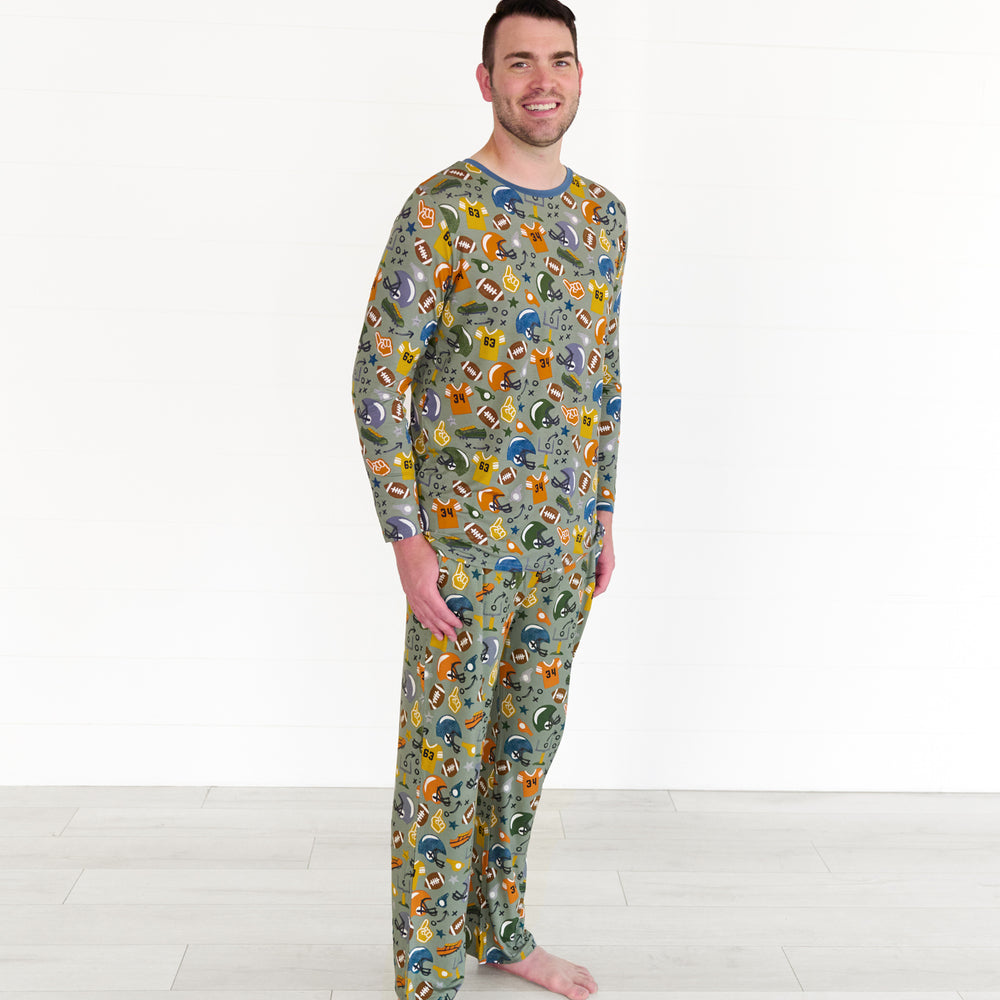 Man wearing the touchdown-time-mens-pajama-pants & top