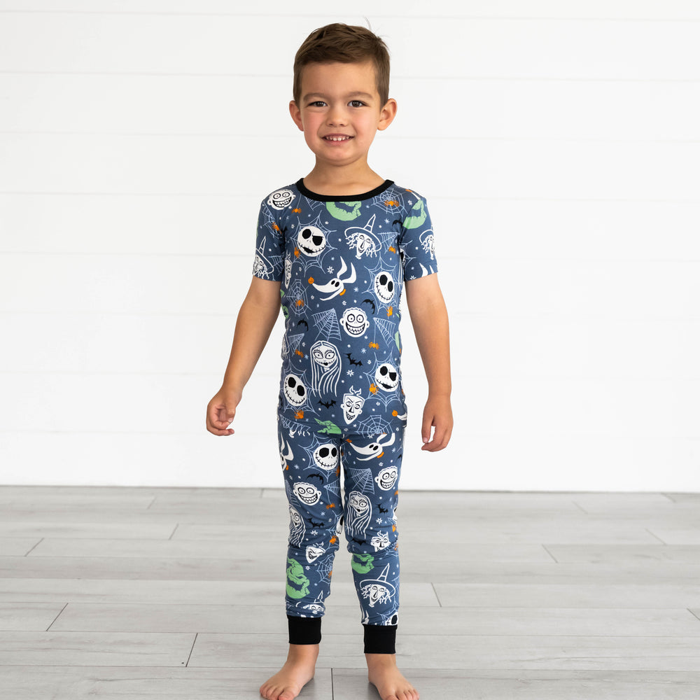 Boy wearing the disney-jack-crew-two-piece-short-sleeve-pajama-set