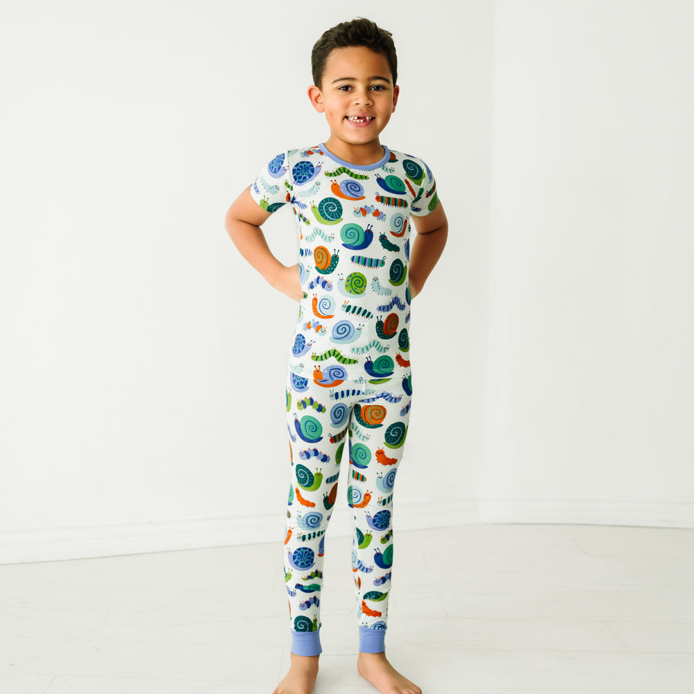 Alternate image of a child wearing an Inchin' Along two-piece short sleeve pajama set