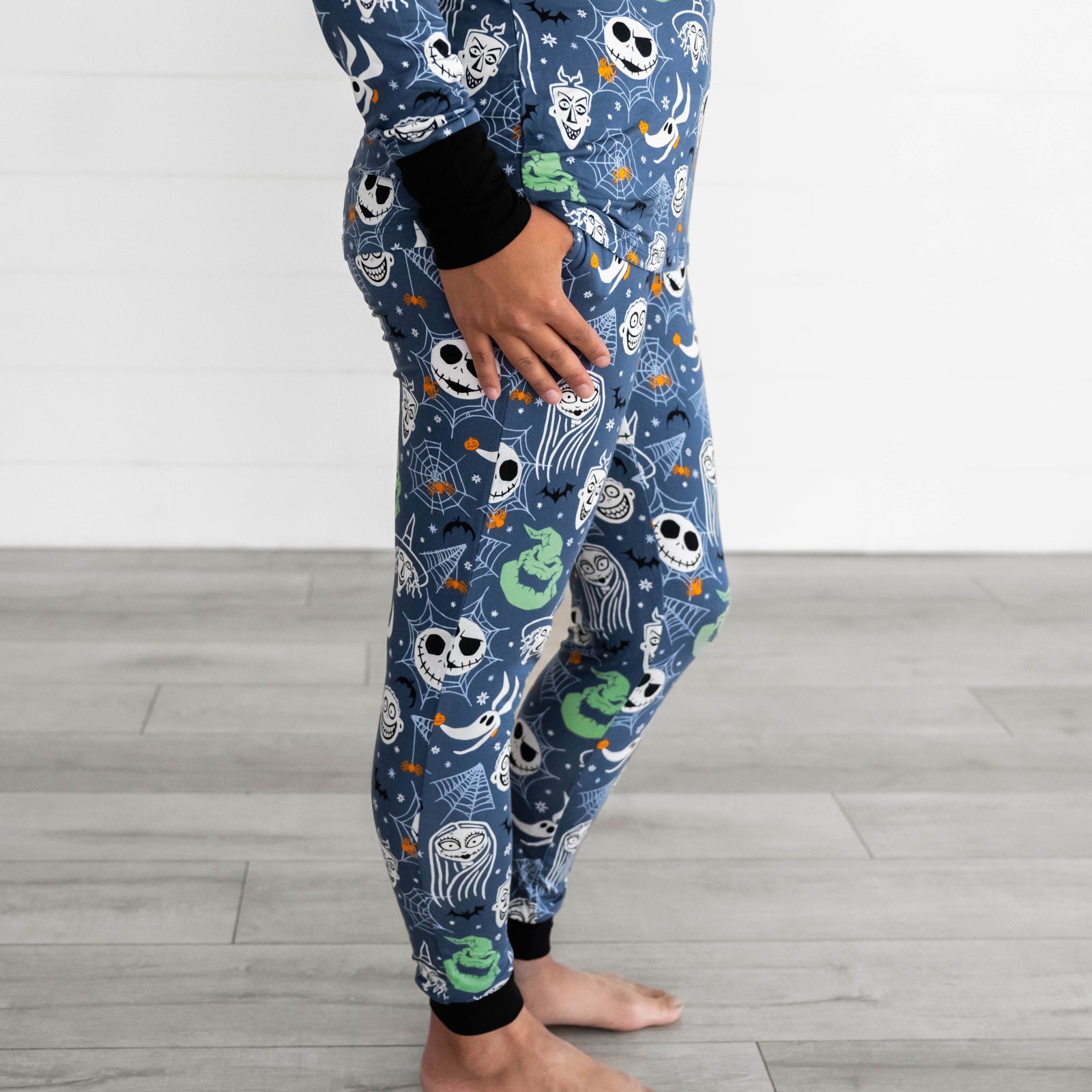 Side view image of the disney-jack-crew-womens-pajama-pants