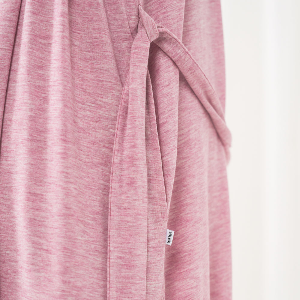 Close up image showing the belt loops on the Heather Mauve women's robe