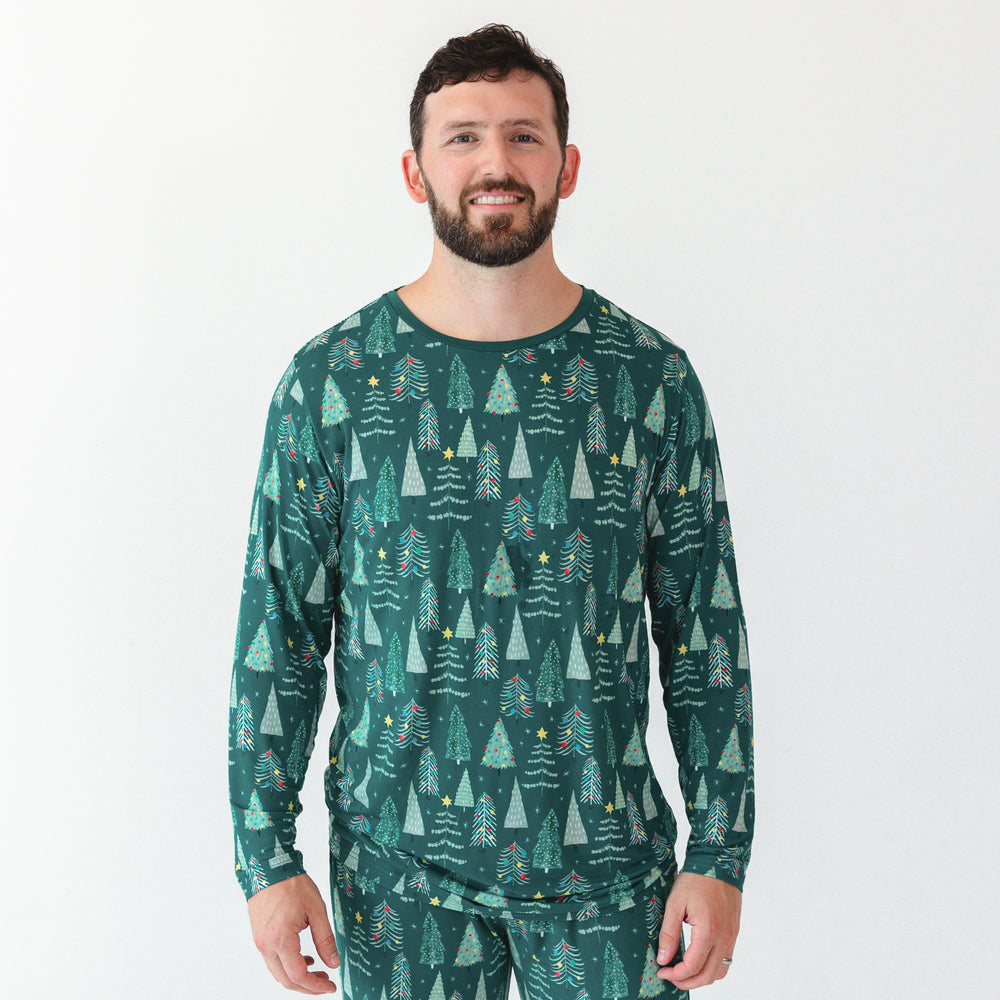 Close up image of the Green Twinkling Trees Men's Pajama Top