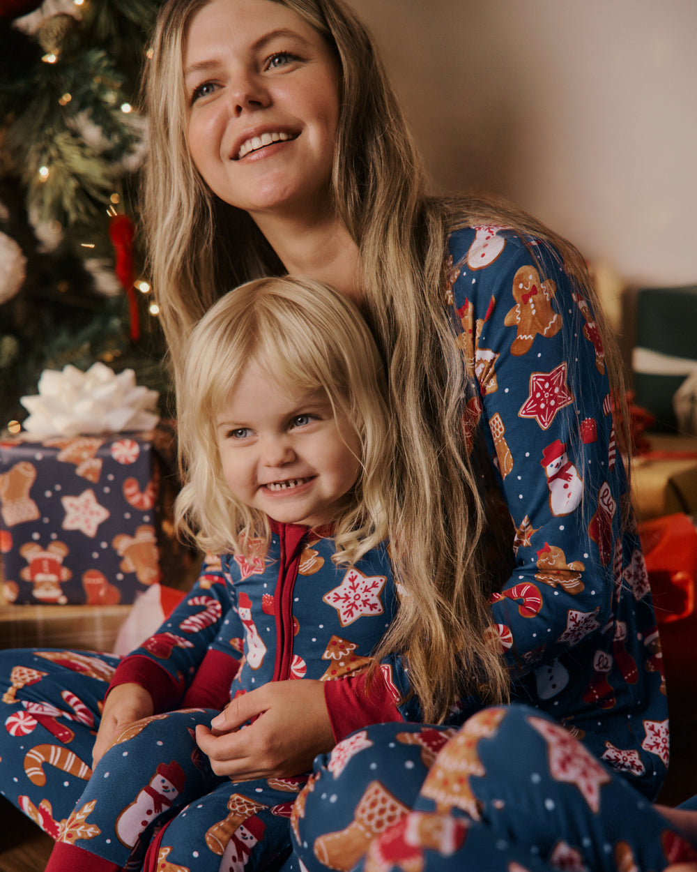 matching sister christmas dresses Family Holiday Pajamas & Clothes Coordinating outfits Size:S (fits like x-small) Silver dress Nothing beats a little Matching brother sister outfits
