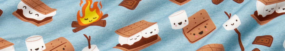 A repeating pattern of cute cartoon s'mores and marshmallows on a light blue background, including brown graham-cracker sandwiches with white cream and chocolate, a smiling campfire, and white marshmallows on sticks.