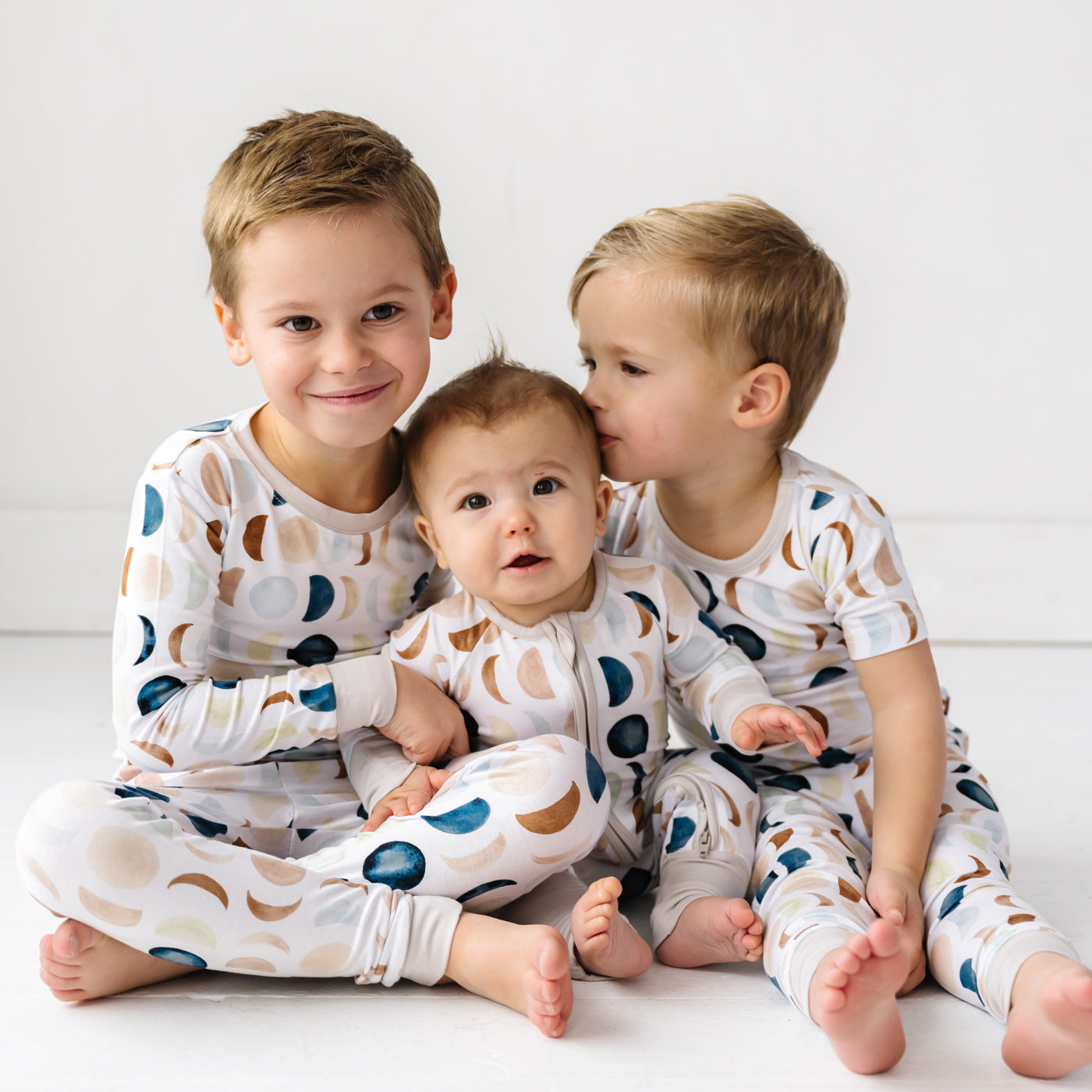 Little Sleepies 18-24 month 2 piece pajama set bundle - Girls tops &  t-shirts