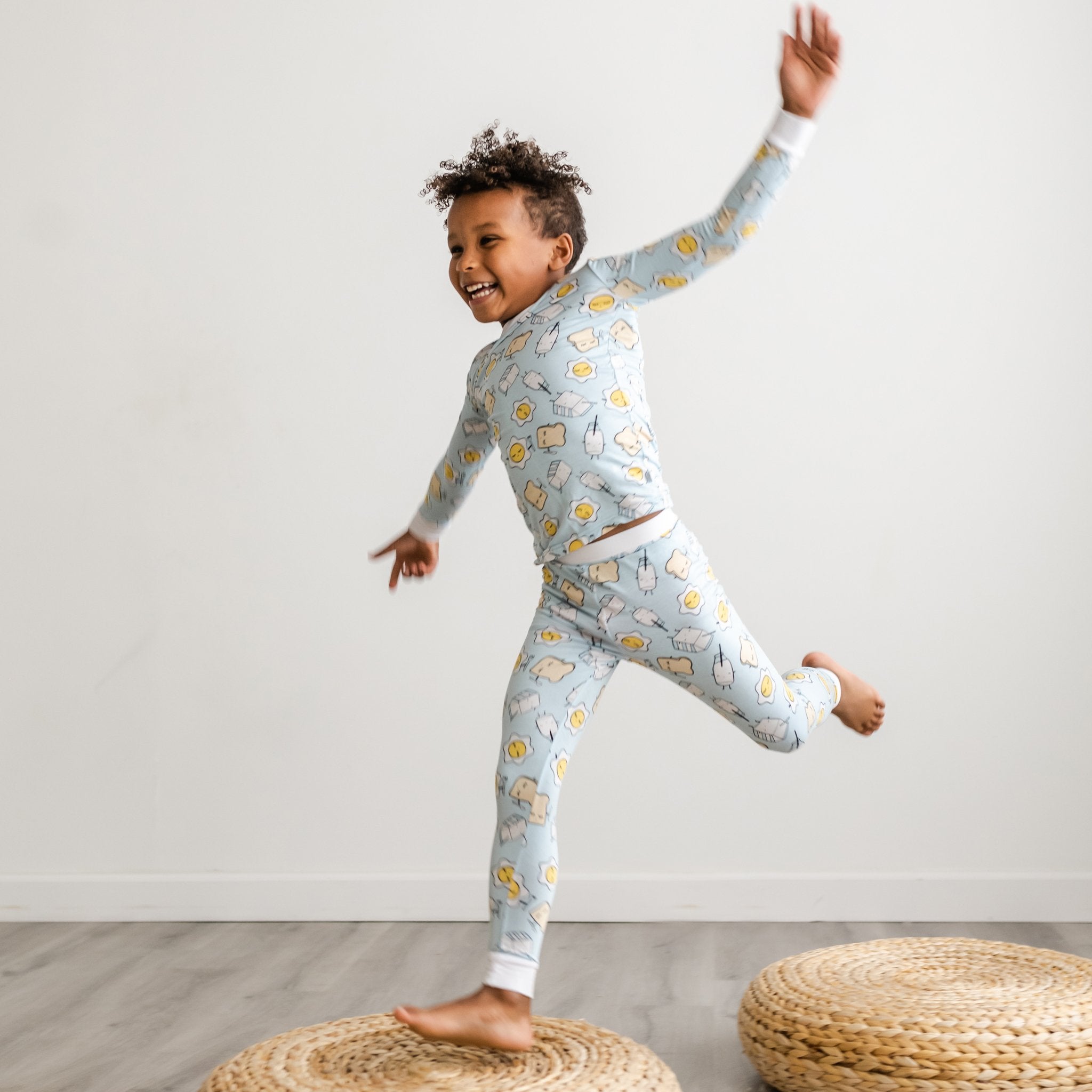 Sleep On It Girls Pajamas Pant Sets 4 Piece Summer T-Shirt and Legging  Sleepwear Sets for Kids (2 Full Sets)