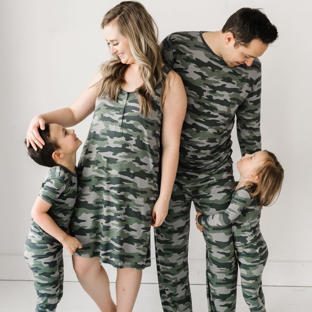 Family matching in children's, women's and men's vintage camo